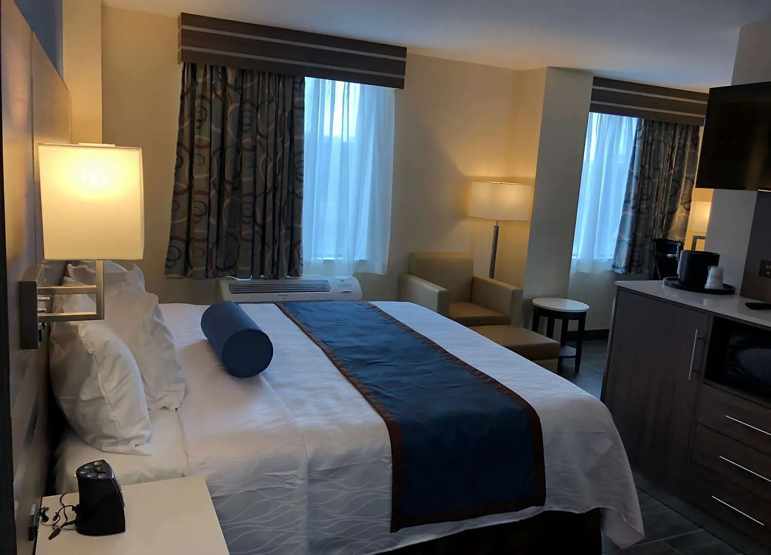 Best Western Plus Stadium Inn New York Hotel